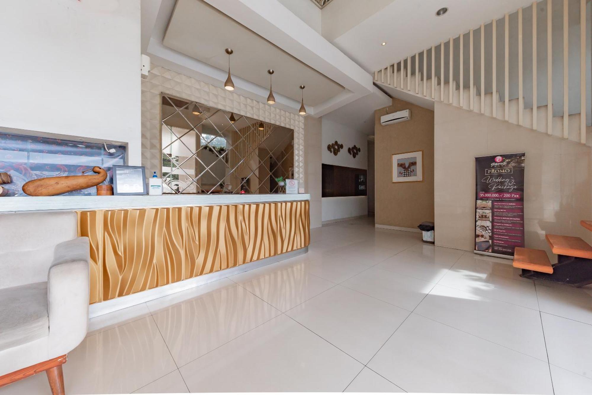 Reddoorz Hostel At Kiara Cozy Kircon Bandung Exterior photo