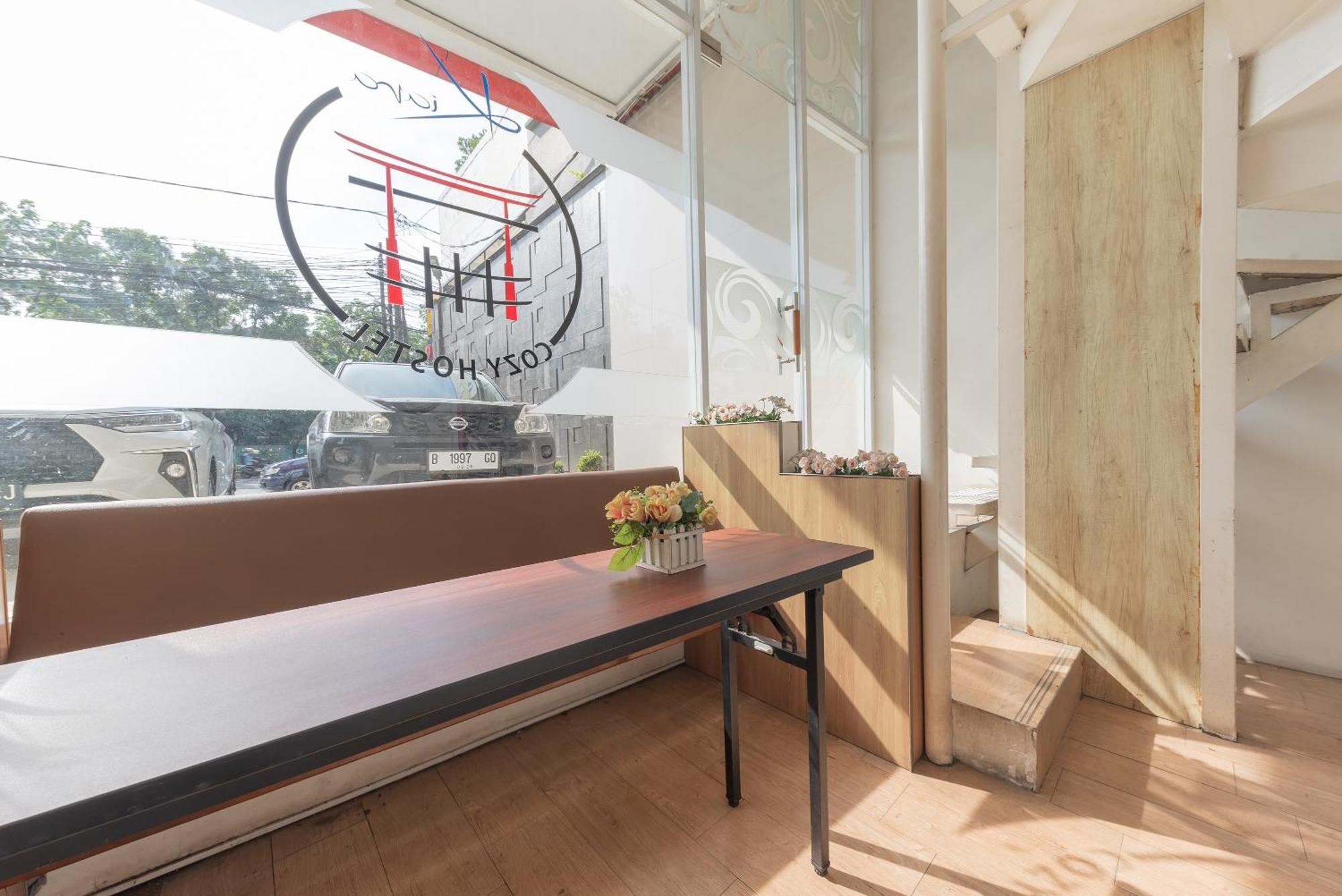 Reddoorz Hostel At Kiara Cozy Kircon Bandung Exterior photo
